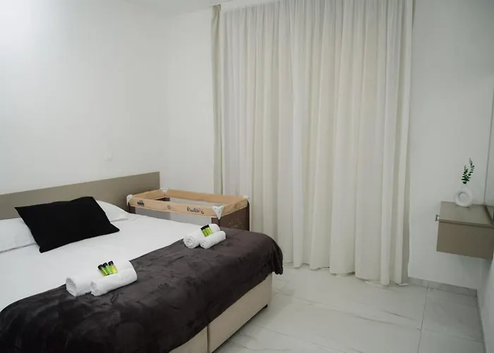 Nissi Route 76 Lejlighed