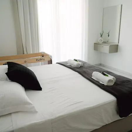 Apartman Nissi Route 76