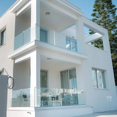 Nissi Route 76 Apartman Ajía Nápa