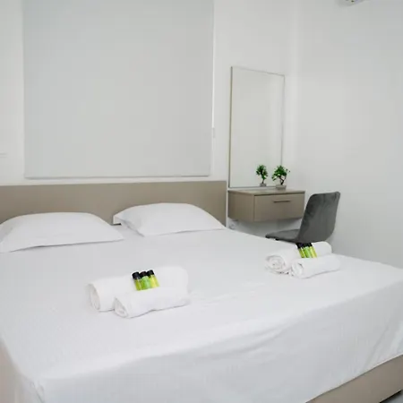 Nissi Route 76 * Αγία Νάπα