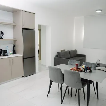 Appartement Nissi Route 76 *