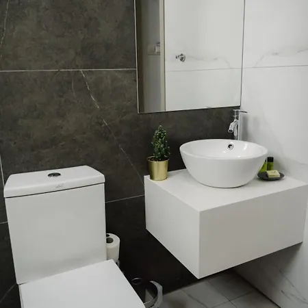 Nissi Route 76 아파트